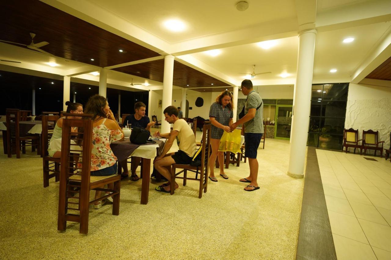Sumadai Beach Hotel Берувала Экстерьер фото